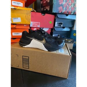 Nike - Metcon Black, Size 7 Womens